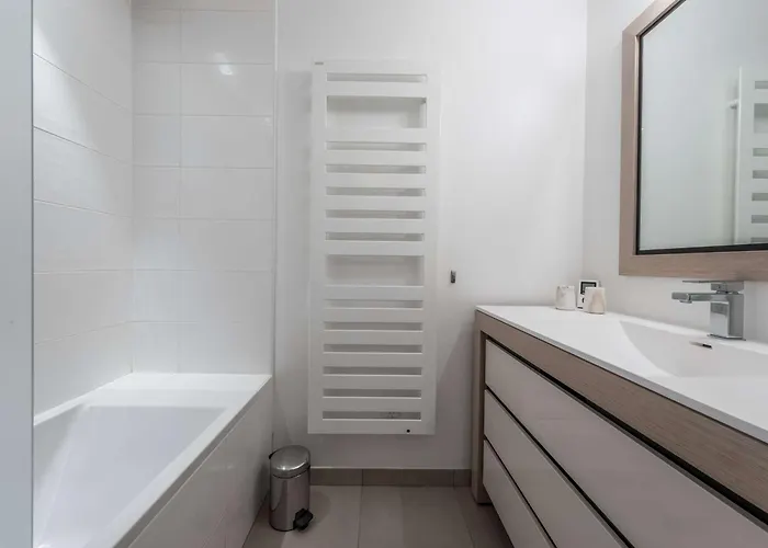 1850 - 4 Pers - Skis Aux Pieds Avec Parking Et Wifi - Fr-1-631-232 *